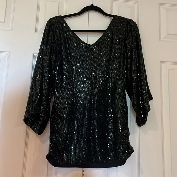 Lyman Par by Frank Lyman Green Sequins peplum cocktail  blouse with slit - Picture 9 of 12